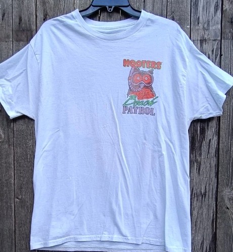 Hooters shirt l - t,