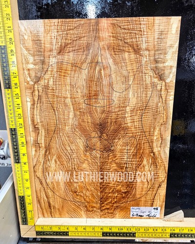 Spalted ripple ash guitar - spalted, top